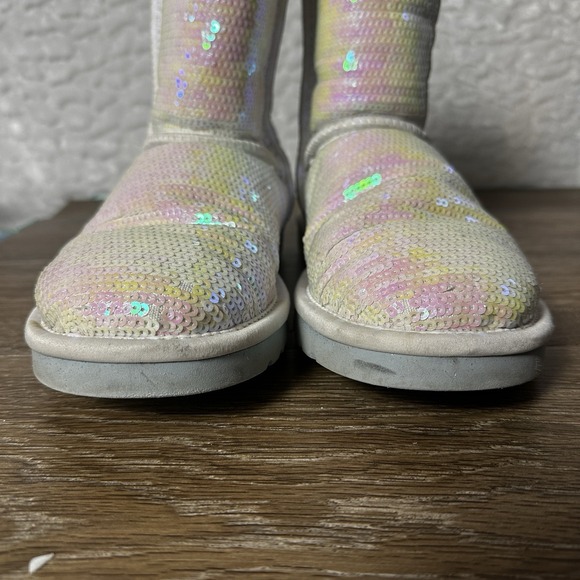 UGG "I Do" Bridal White Sequins Sparkle Boot Size 7 Disco whimsical Fairy Soft - Picture 7 of 11